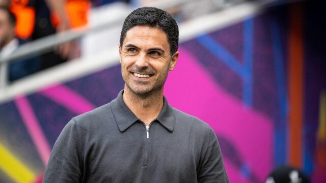 Nepríjemná prestupová prekážka Arsenalu odďaľuje „nemilosrdný“ plán Mikela Artetu Mikel Arteta