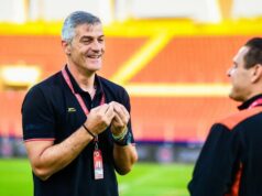 Neskorý záujem zo strany Východného Bengálska zastavuje papierovanie Panagiotisa Dilmperisa ako trénera Mohun Bagan SG Neskorý záujem zo strany Východného Bengálska zastavuje papierovanie Panagiotisa Dilmperisa ako trénera Mohun Bagan SG