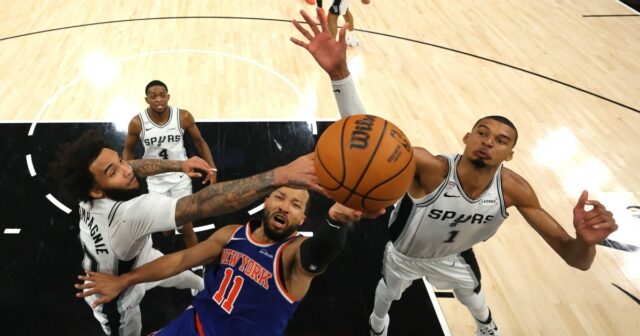 New York Knicks podržali San Antonio Spurs 105:104 a viedli vo finále NBA 2:0 | Basketbalové novinky
