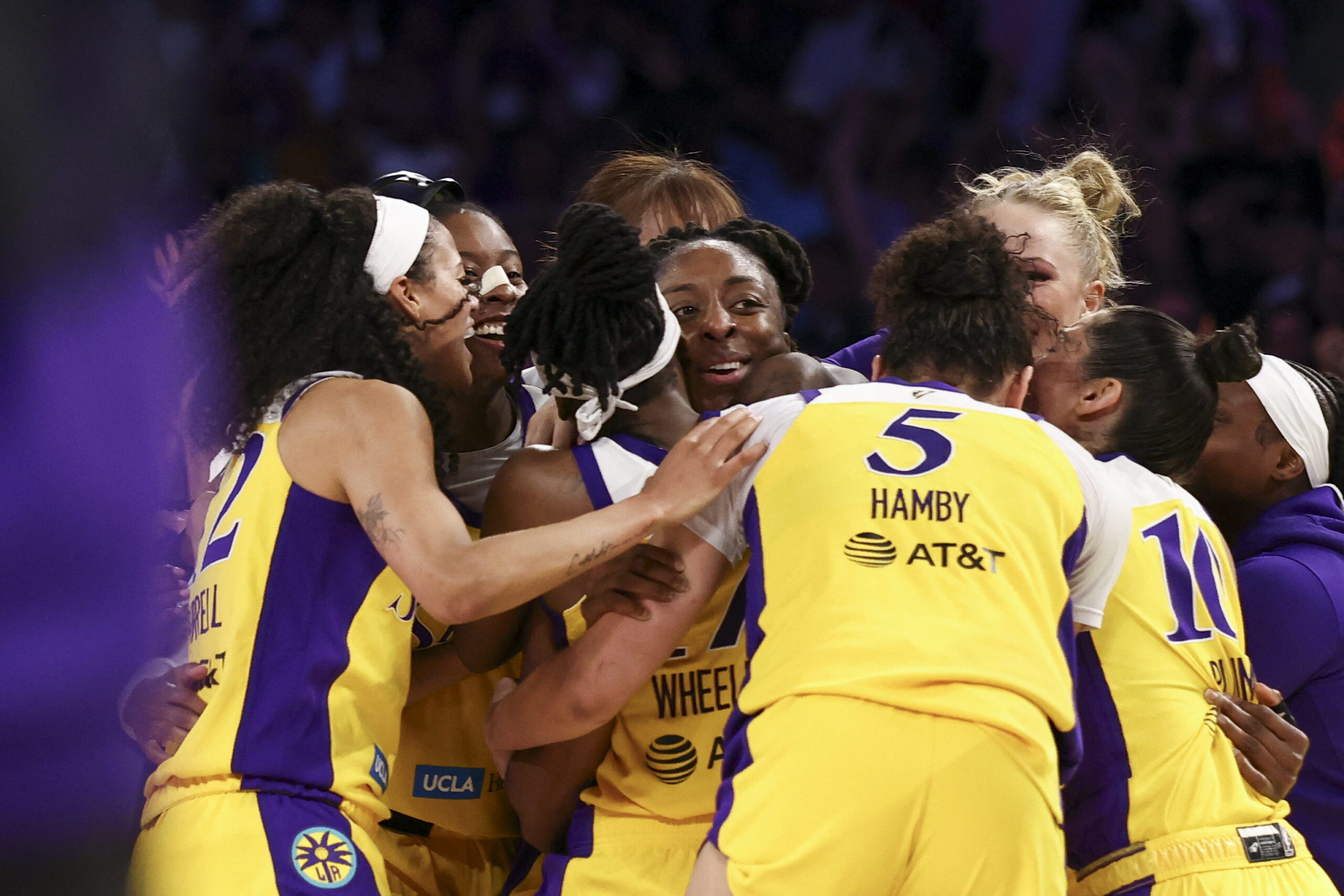 Nneka Ogwumike spustila bzučiak 3, keď Sparks porazil Liberty