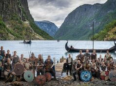 Nová kontroverzia okolo neuveriteľnej fotografie nórskeho tímu Viking World Cup: Z „najdrahšej fotografie“ krajiny sa vynárajú otázky v hodnote viac ako 3 milióny libier v hotovosti Nórske fotenie od uznávaného fotografa Davida Yarrowa sa dostalo pod drobnohľad