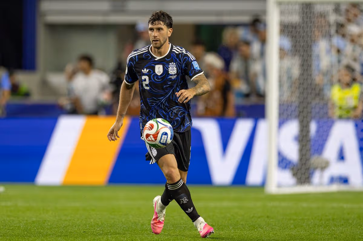 Argentínsky reprezentant Marcos Senesi by mohol toto leto nastúpiť za Tottenham v jednom z ich priateľov proti Hoffenheimu