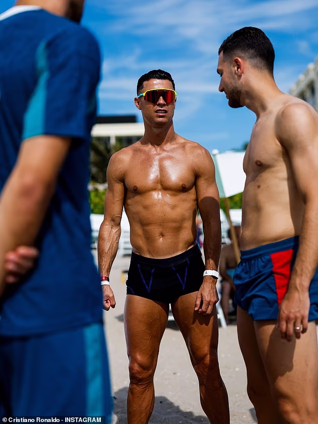 Cristiano Ronaldo je ústredným protagonistom v tíme Portugalska - ale vypukla občianska vojna