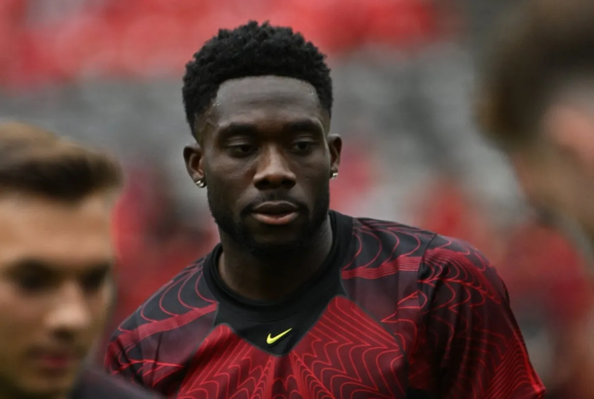Kanaďan Alphonso Davies pred zápasom proti Kataru 18. júna 2026.