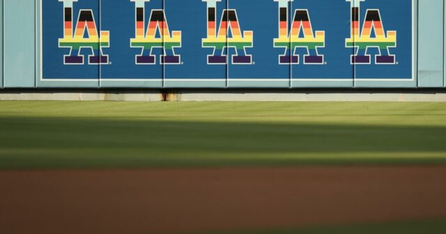 Odsúdenie čiapky MLB Pride Night nie je protikresťanský zásah
