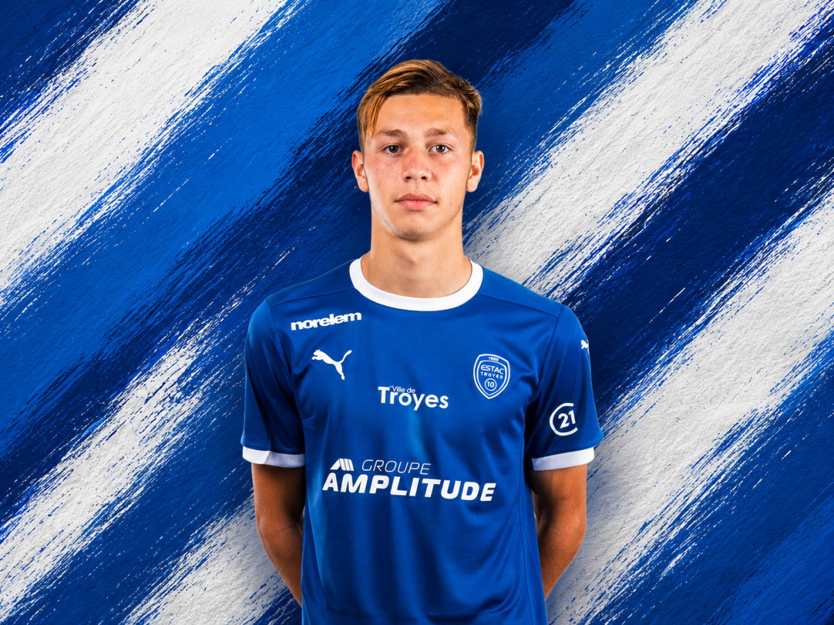 Oficiálne | Mathys Detourbet prichádza do Manchestru City