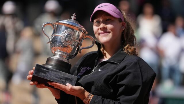 Okamžitá reakcia Mirry Andreevovej na „vysnívaný“ titul na French Open Okamžitá reakcia Mirry Andreevovej na „vysnívaný“ titul na French Open