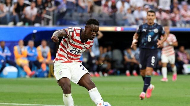12. júna 2026; Inglewood, Kalifornia, USA; Folarin Balogun z USA strieľa svoj tretí gól. Povinný kredit: Kiyoshi Mio-Imagn Images