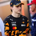 Oscar Piastri sa po siedmej kvalifikácii na Veľkú cenu Monaka dostal do skľúčenej postavy (na obrázku), pretože McLaren výrazne zaostával za predjazdcami.