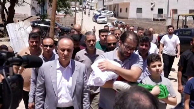 Palestínsky otec pochoval dieťa zabité izraelskou streľbou na Západnom brehu Jordánu | Newsfeed
