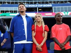 Patrick Mahomes a manželka Brittany si užívajú rande na Svetovom pohári, keď hviezda Chiefs sleduje Lionela Messiho v Kansas City Patrick Mahomes a manželka Brittany si užívajú rande na Svetovom pohári, keď hviezda Chiefs sleduje Lionela Messiho v Kansas City