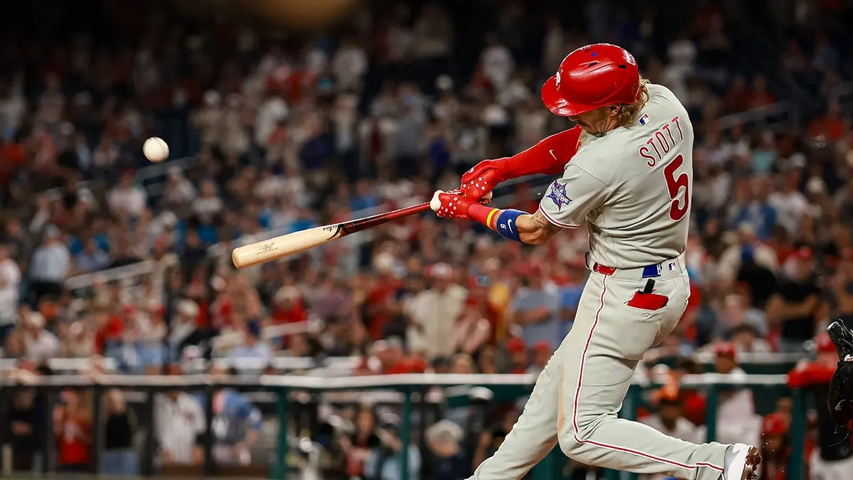Bryson Stott z Philadelphia Phillies zasiahol homerun v Nationals Park vo Washingtone, DC