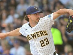 Pivári hádžu kockou s nekonzistentným štartérom Brandon Sproat vs. Ace 24. mája 2026; Milwaukee, Wisconsin, USA; Nadhadzovač Milwaukee Brewers Brandon Sproat (23) hádže v prvej smene proti Los Angeles Dodgers na American Family Field. Povinný kredit: Benny Sieu-Imagn Images