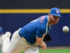 Pivovarníci hľadajú podporu od RHP Brandona Woodruffa; Červené rovnaké od Bradyho Singera 24. apríla 2026; Milwaukee, Wisconsin, USA; Nadhadzovač tímu Milwaukee Brewers Brandon Woodruff (53) hádže v prvej smene proti Pittsburgh Pirates na American Family Field. Povinný kredit: Benny Sieu-Imagn Images