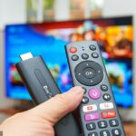Ari Alibhai, stíhajúci v mene Premier League, na súde povedal, že viac ako štyri roky Barrow dodáva viac ako 1800 zákazníkom aplikácie a upravené Firesticks.