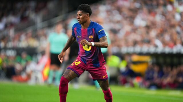 Marcus Rashford odmietol viac prístupov k prestupom, pretože sa chce natrvalo pripojiť k Barcelone