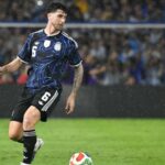 Pozrite si moment, kedy Marcos Senesi oslavuje na poslednú chvíľu účasť na majstrovstvách sveta v Argentíne počas dovolenky