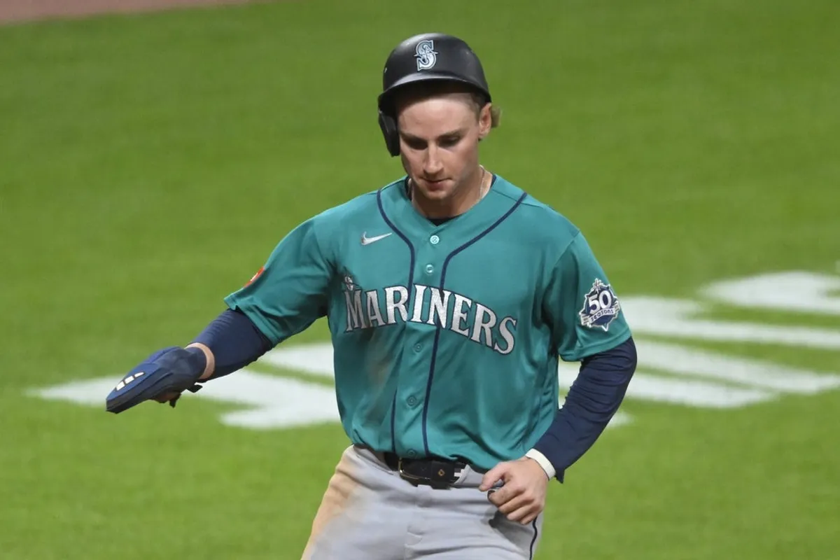 26. júna 2026; Cleveland, Ohio, USA; Tretí základný hráč Seattle Mariners Colt Emerson (4) skóroval v ôsmej smene proti Cleveland Guardians na Progressive Field. Povinný kredit: David Richard-Imagn Images