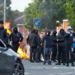 Prečo Belfast po útoku nožom prepukol v násilie proti imigrantom? | Správy o migrácii
