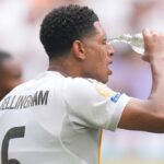 Jude Bellingham stredopoliar Realu Madrid a Anglicko sa ochladzujú vodou