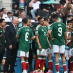 Prečo je na zápase Majstrovstiev sveta vo futbale medzi Mexikom a Juhoafrickou republikou reklamná prestávka po 25 minútach?