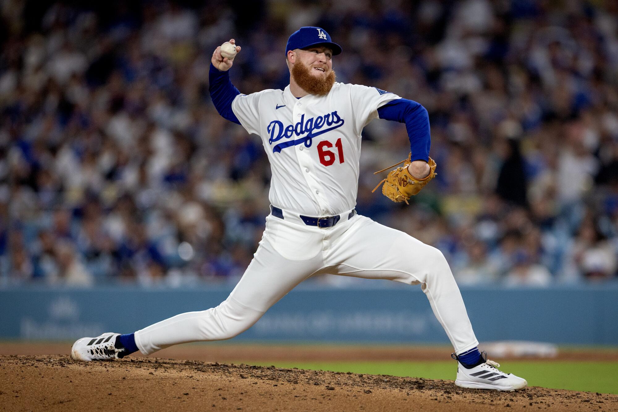Nadhadzovač Dodgers Will Klein nastúpi proti Tampe Bay Rays na štadióne Dodger 16. júna.