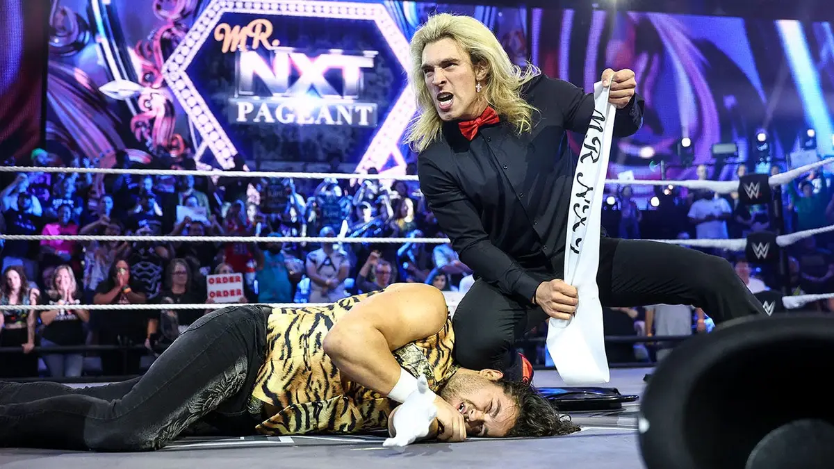 Tristan Angels prevzal Shiloh Hill's Mr. NXT vo WWE Performance Center v Orlande