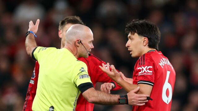 Premier League objasňuje pred novou sezónou pravidlo ťahania vlasov Premier League objasňuje pred novou sezónou pravidlo ťahania vlasov