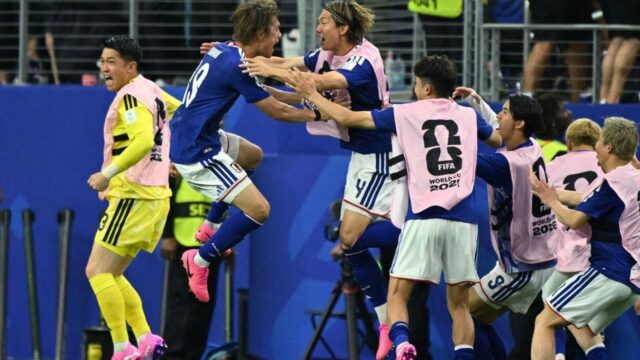 Pri neskoršom góle získa Japonsko remízu vs. Holandsko v úvodnom Pri neskoršom góle získa Japonsko remízu vs. Holandsko v úvodnom zápase