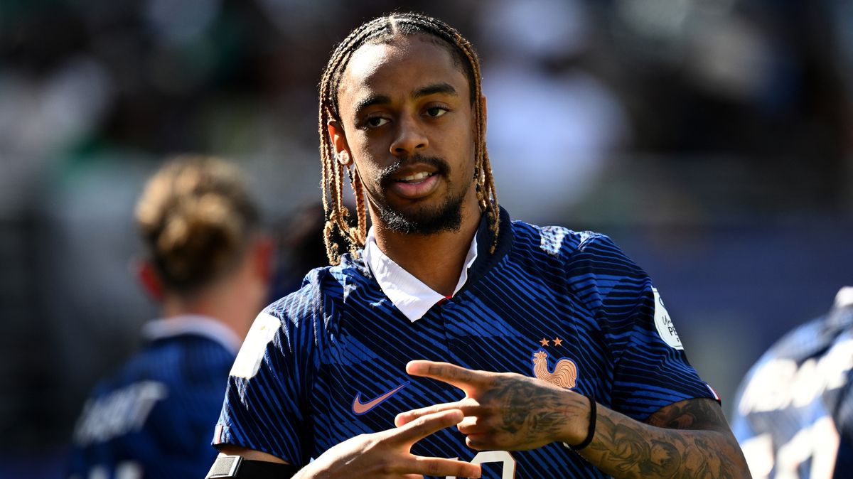 Prvý kontrakt Xabiho Alonsa s Chelsea ‚rozhodol‘ a Bradley Barcola dospel k nezhode