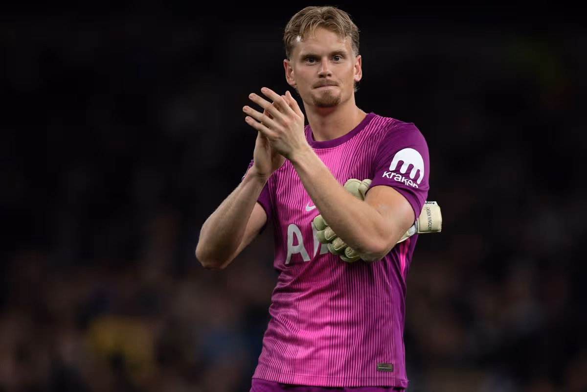 Antonin Kinsky po zápase Premier League medzi Tottenhamom Hotspur a Leedsom United v pondelok večer