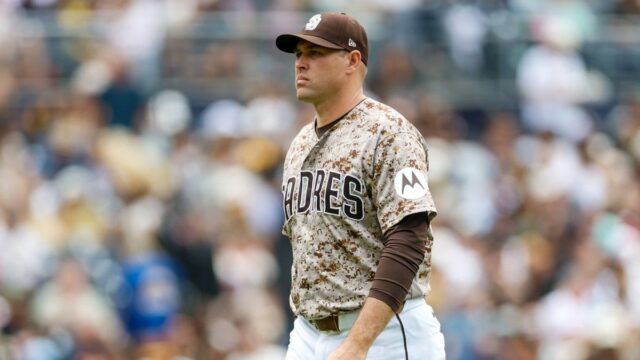 24. mája 2026; San Diego, Kalifornia, USA; Manažér San Diego Padres Craig Stammen (14) odchádza z ihriska počas štvrtej zmeny proti Athletics v Petco Parku. Povinný kredit: David Frerker-Imagn Images
