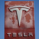 Rodina žaluje Teslu za neoprávnenú smrť pri havárii autopilota v Texase, USA | Správy Elona Muska