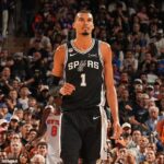 Victor Wembanyama doviedol San Antonio Spurs k víťazstvu v 3. zápase finále NBA