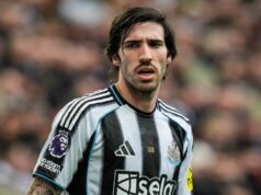 Sandro Tonali povedal Robertovi De Zerbimu o svojej najlepšej pozícii ako prestup snov do Tottenhamu Sandro Tonali z Newcastlu United hrá počas zápasu Premier League medzi Newcastle United a Evertonom v St. James's Park v Newcastle, Spojené kráľovstvo, 28. februára 2026