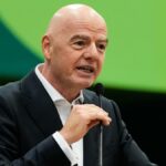 Šéf FIFA žartom varuje LA pred „šťastnými barbarmi“ majstrovstiev sveta