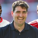 Andoni Iraola počas zápasu Premier League medzi Nottingham Forest a Bournemouth na City Ground v Nottinghame.