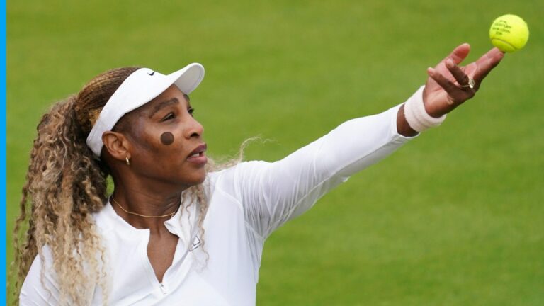 Kim Clijstersová kladie kľúčovú otázku o potenciálnom návrate Sereny Williamsovej vo dvojhre vo veku 44 rokov