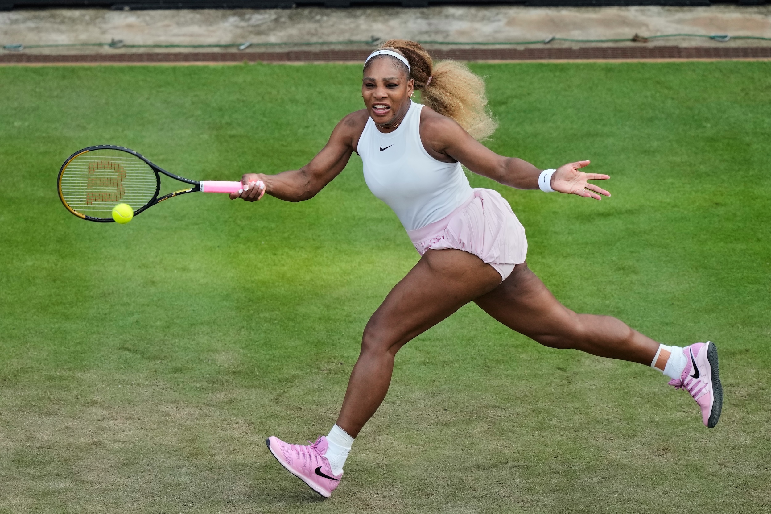 Serena Williamsová získala posledné miesto na divokú kartu vo Wimbledone