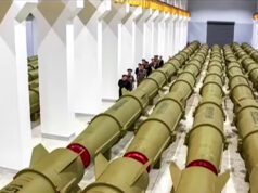 Severokórejský predstaviteľ Kim Čong-un kontroluje muníciu v továrni na zbrane | Kim Čong-un Severokórejský predstaviteľ Kim Čong-un kontroluje muníciu v továrni na zbrane | Kim Čong-un