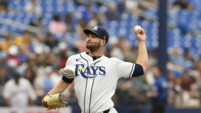 31. mája 2026; Petrohrad, Florida, USA; Nadhadzovač Tampy Bay Rays Shane McClanahan (18) hádže nadhoz počas druhej zmeny proti Los Angeles Angels na Tropicana Field. Povinný kredit: Pablo Robles-Imagn Images