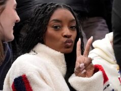 Simone Bilesová odmieta vysvetliť záhadnú zdravotnú krízu na prahu smrti Simone Bilesová odmieta vysvetliť záhadnú zdravotnú krízu na prahu smrti