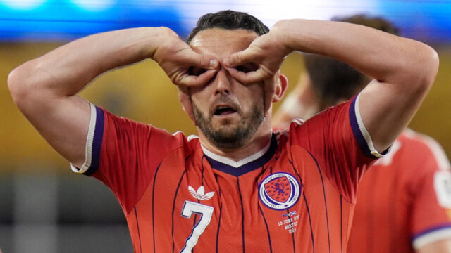 Škótsko vyhralo prvé majstrovstvá sveta po 36 rokoch víťazstvom 1:0 Škótsko vyhralo prvé majstrovstvá sveta po 36 rokoch víťazstvom 1:0 nad Haiti