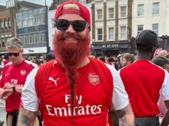 „Sľúbil som, že si nikdy neoholím bradu, kým Arsenal nevyhrá Premier League – pred 10 rokmi.“ Rafal Goral