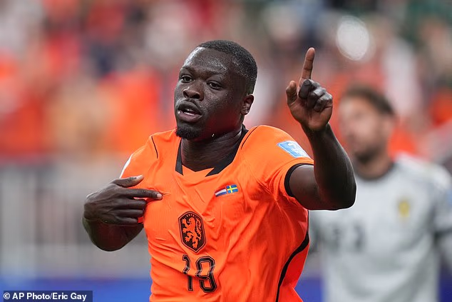 Brian Brobbey strelil dva góly, keď Holandsko vo svojom druhom zápase zdolalo Švédsko 5:1