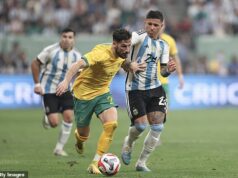 Socceroos ohromili futbalových odborníkov, keď excelovali na posledných majstrovstvách sveta. Tu je dôvod, prečo jedna z ich hviezd hovorí, že tentoraz môžu robiť ešte LEPŠIE Mathew Leckie, ktorý hrá proti Argentíne, verí, že Socceroos môžu prekonať svoju nezabudnuteľnú kampaň na majstrovstvách sveta v Katare