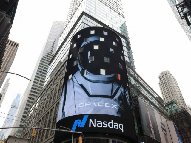 SpaceX IPO debutuje na amerických trhoch, Musk sa stáva prvým SpaceX IPO debutuje na amerických trhoch, Musk sa stáva prvým biliónom na svete | Správy o finančných trhoch