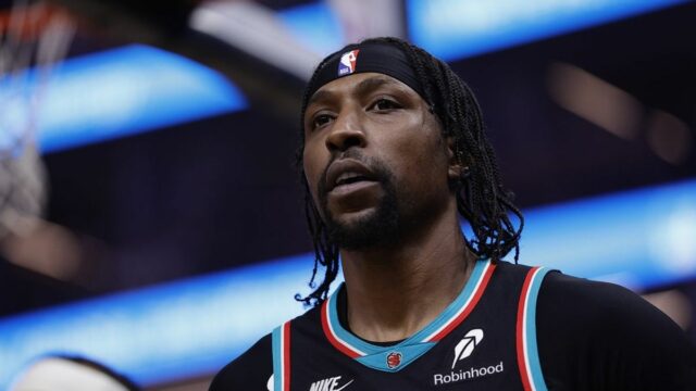 Správa: Kentavious Caldwell-Pope cvičí možnosť zostať v Memphise 9. februára 2026; San Francisco, Kalifornia, USA; Memphis Grizzlies stráži Kentaviousa Caldwella-Popea (3) medzi zápasmi proti Golden State Warriors počas prvej štvrtiny v Chase Center. Povinný kredit: Kelley L Cox-Imagn Images