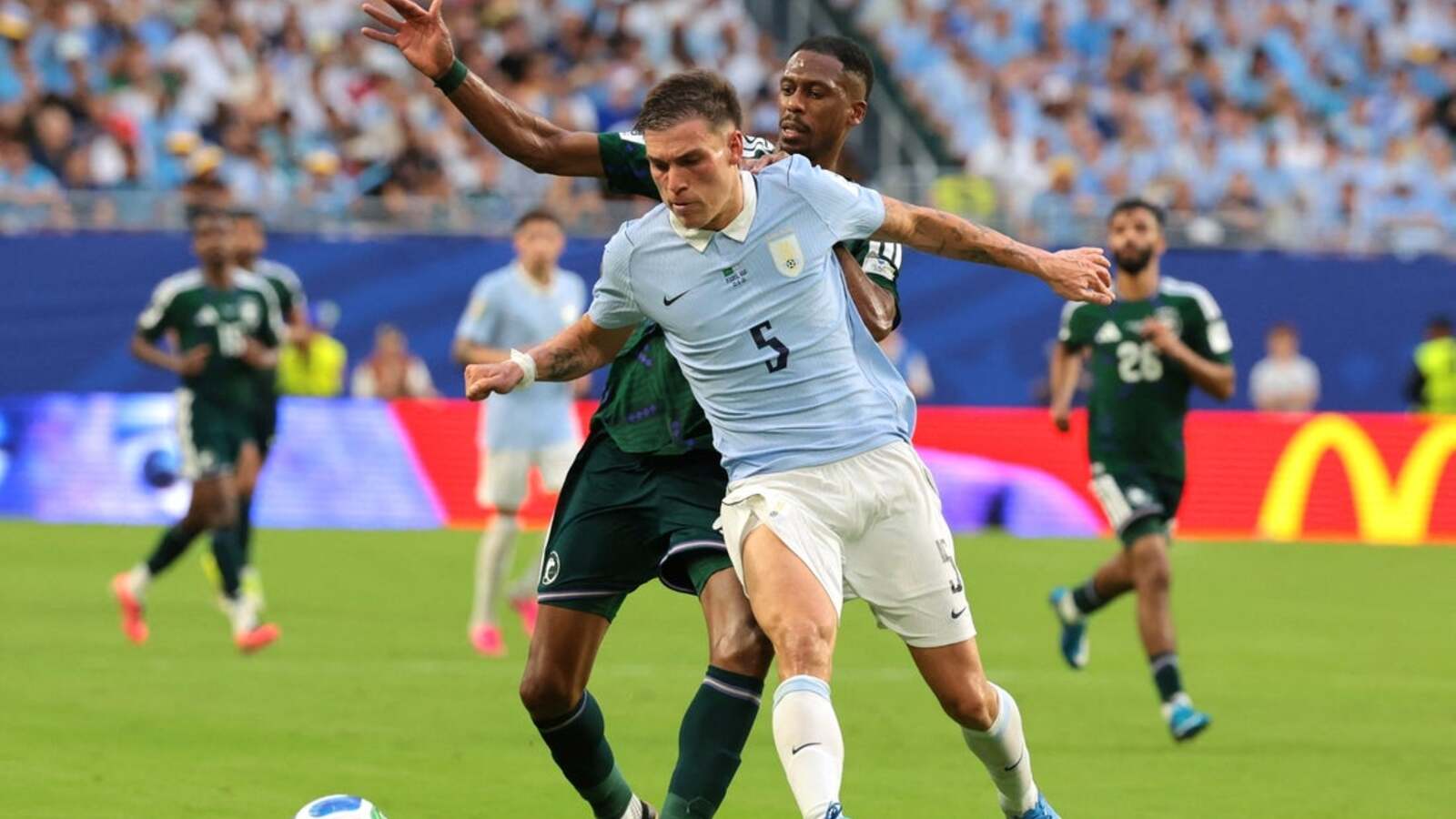 Správa: Uruguajčan Manuel Ugarte (koleno) vynechal dlhší čas