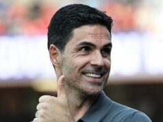 Správy Arsenalu: Kanonieri chcú hviezdu Tottenhamu ako „začiatok rozhovorov s agentom“ o prestupe 100 miliónov libier Mikel Arteta a odznak Arsenalu